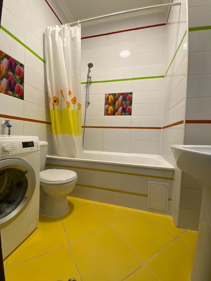 Двух Или Однокомнатные Апартаменты На Бульваре Леси Украинки 7А Kiew Exterior foto